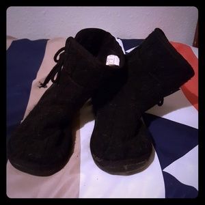 Black crochet l booties